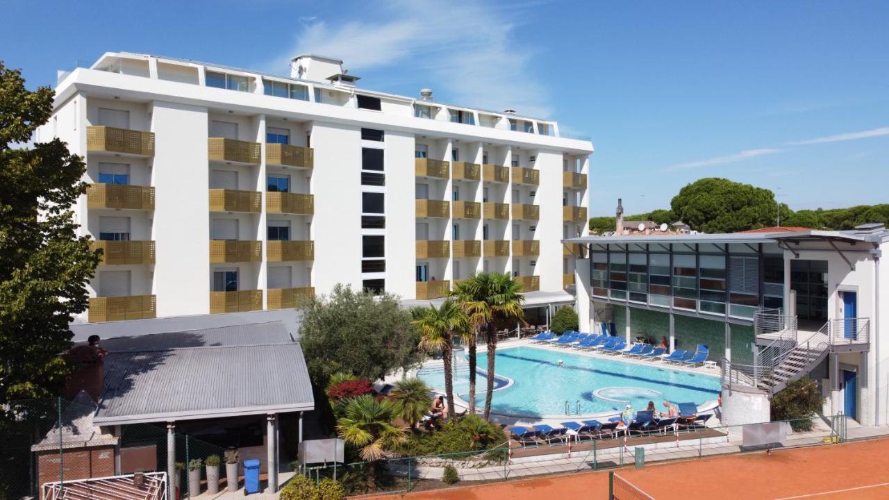 Grand Hotel Esplanada Bibione Exterior photo