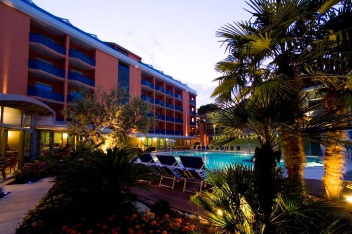 Grand Hotel Esplanada Bibione Exterior photo